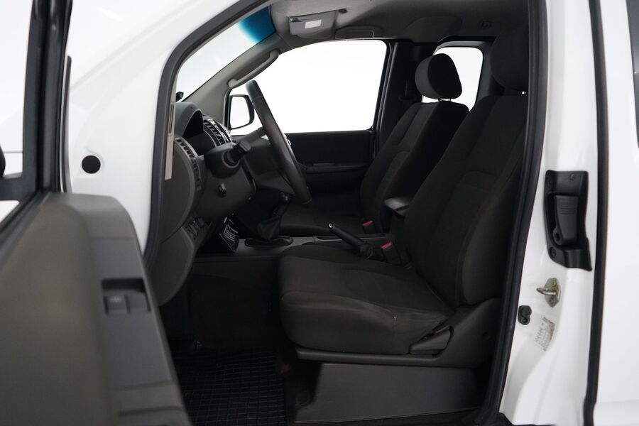 Nissan Navara vaihtoauto