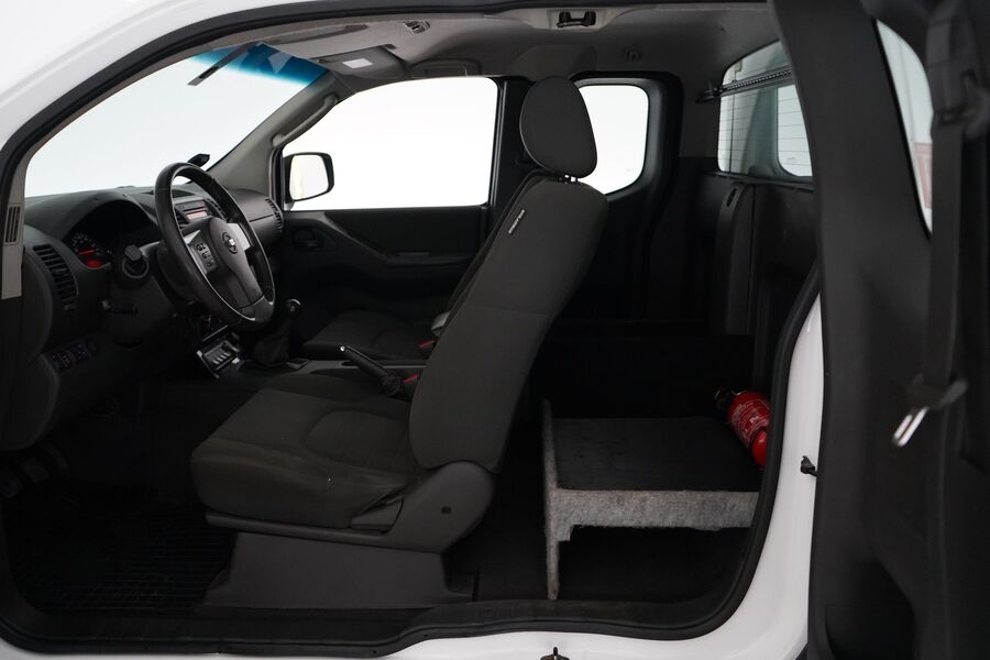 Nissan Navara vaihtoauto