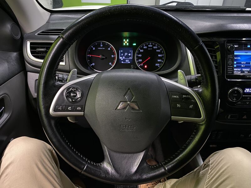 Mitsubishi L200 vaihtoauto