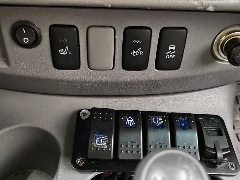 Toyota Hilux vaihtoauto