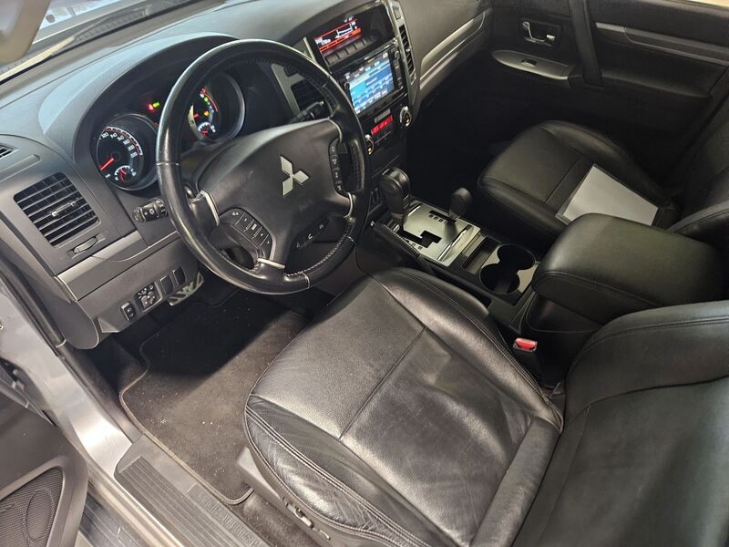 Mitsubishi Pajero vaihtoauto