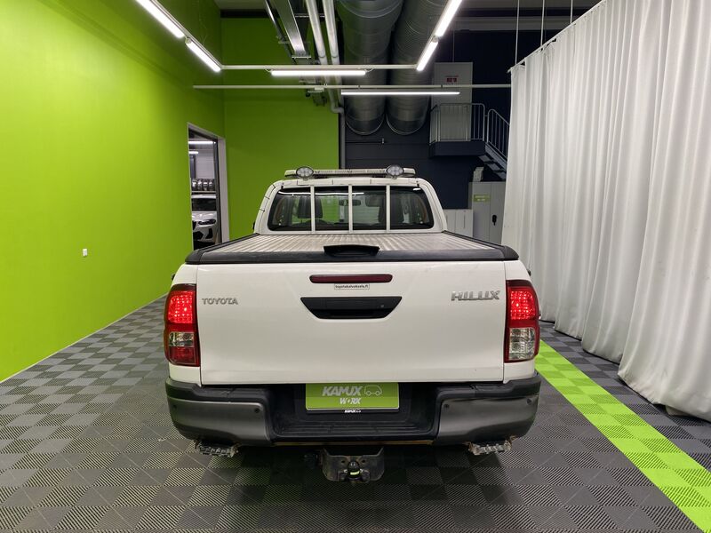 Toyota Hilux vaihtoauto