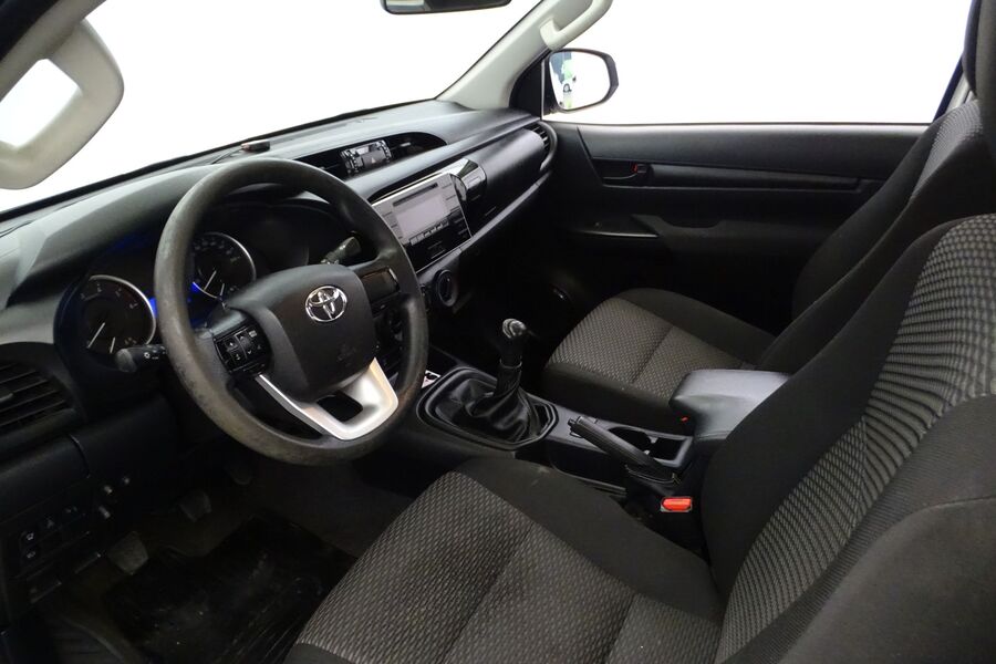 Toyota Hilux vaihtoauto