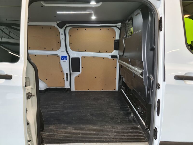 Ford Transit Custom vaihtoauto