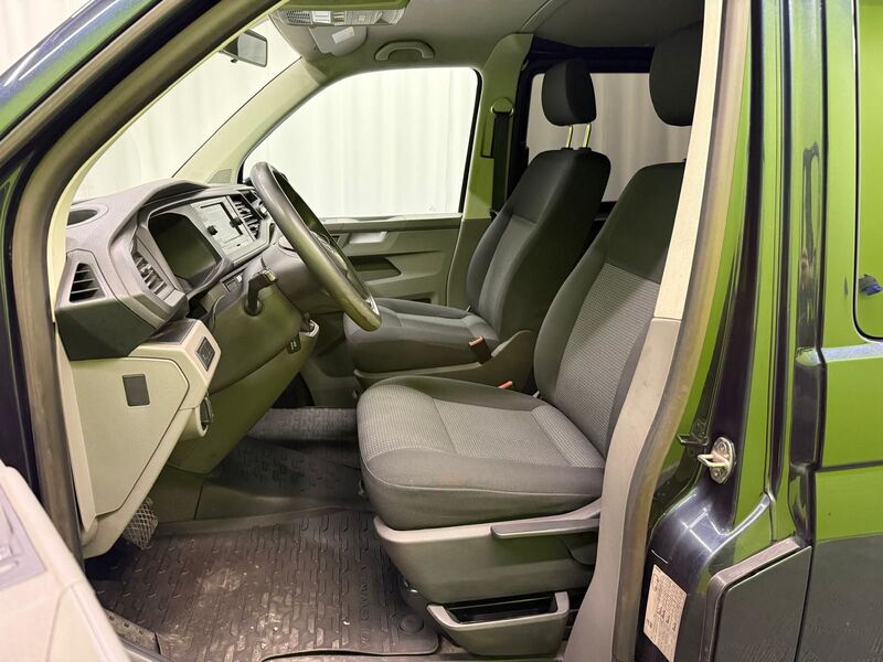 Volkswagen Caravelle vaihtoauto