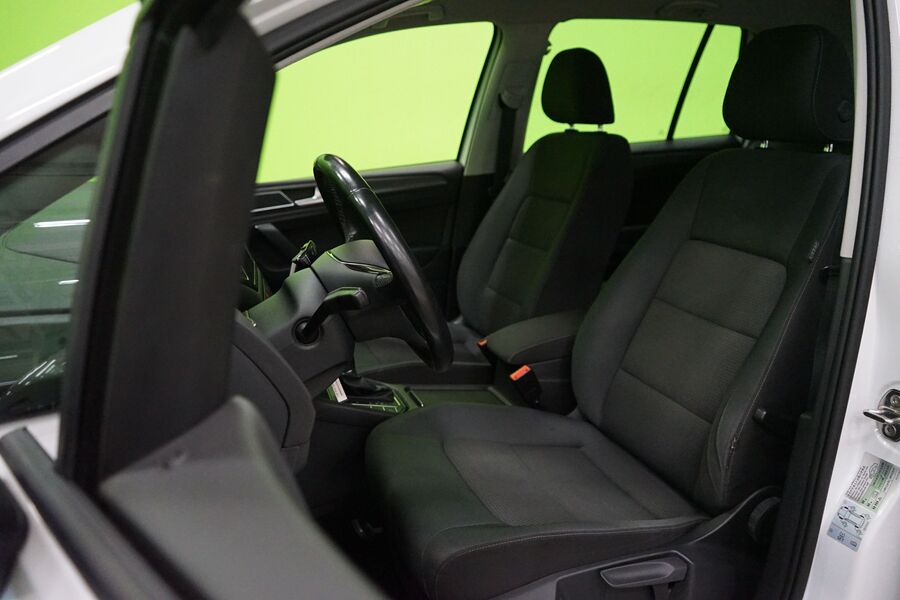 Volkswagen Golf Sportsvan vaihtoauto