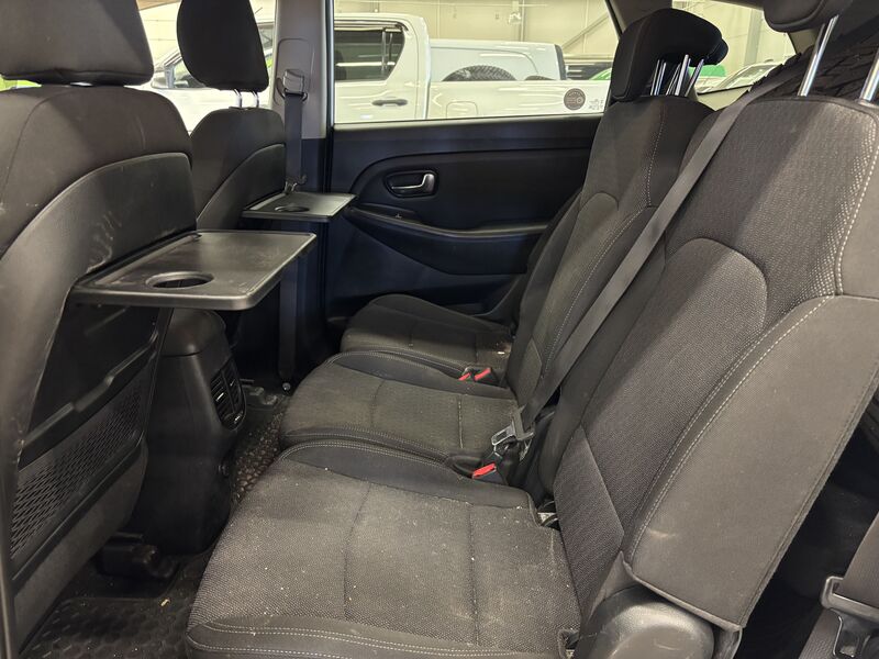 Kia Carens vaihtoauto