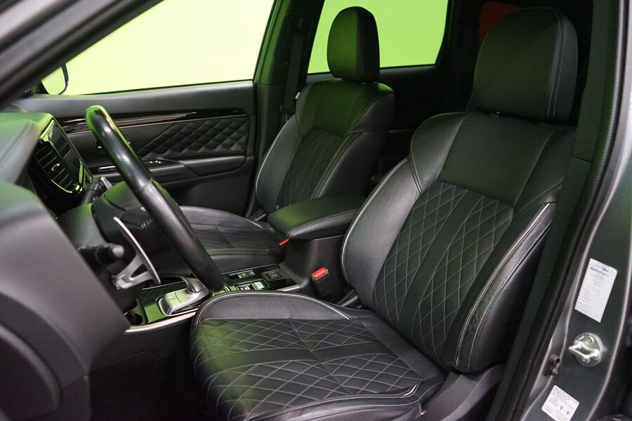 Mitsubishi Outlander PHEV vaihtoauto