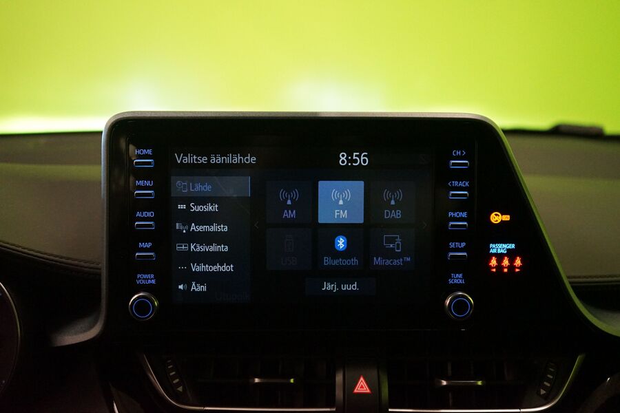 Toyota C-HR vaihtoauto