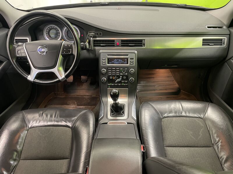 Volvo V70 vaihtoauto