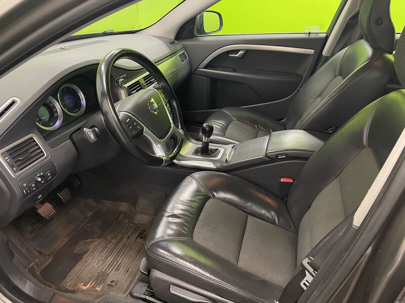 Volvo V70 vaihtoauto