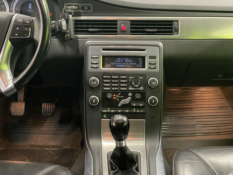 Volvo V70 vaihtoauto