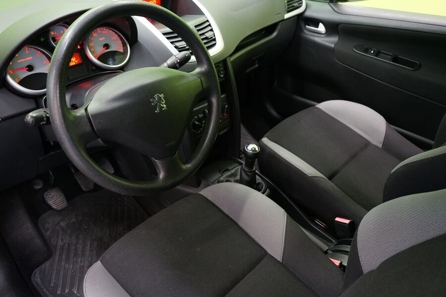 Peugeot 207 vaihtoauto