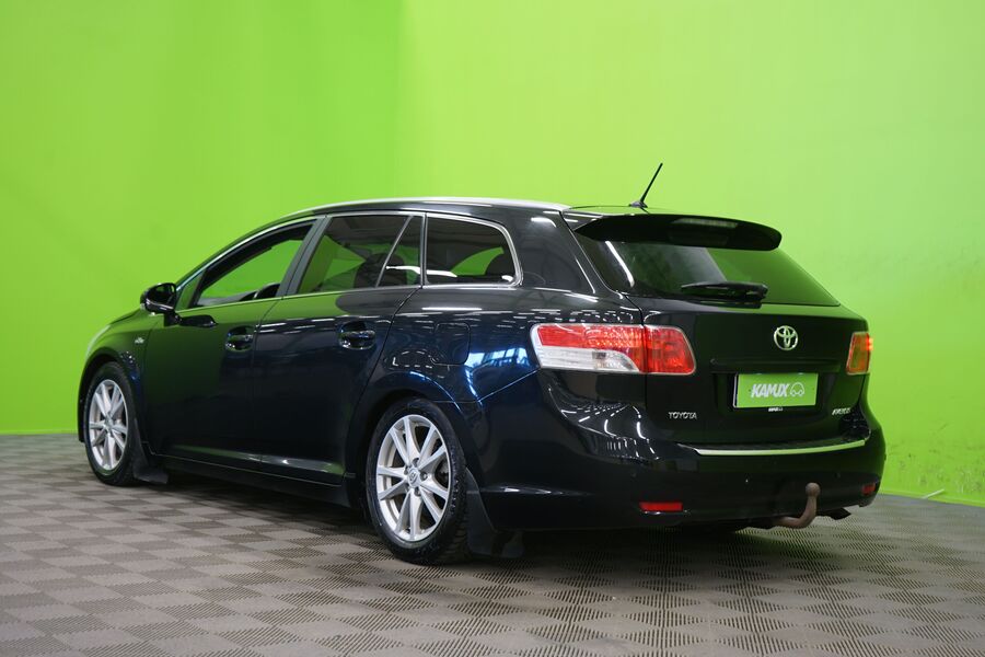 Toyota Avensis vaihtoauto