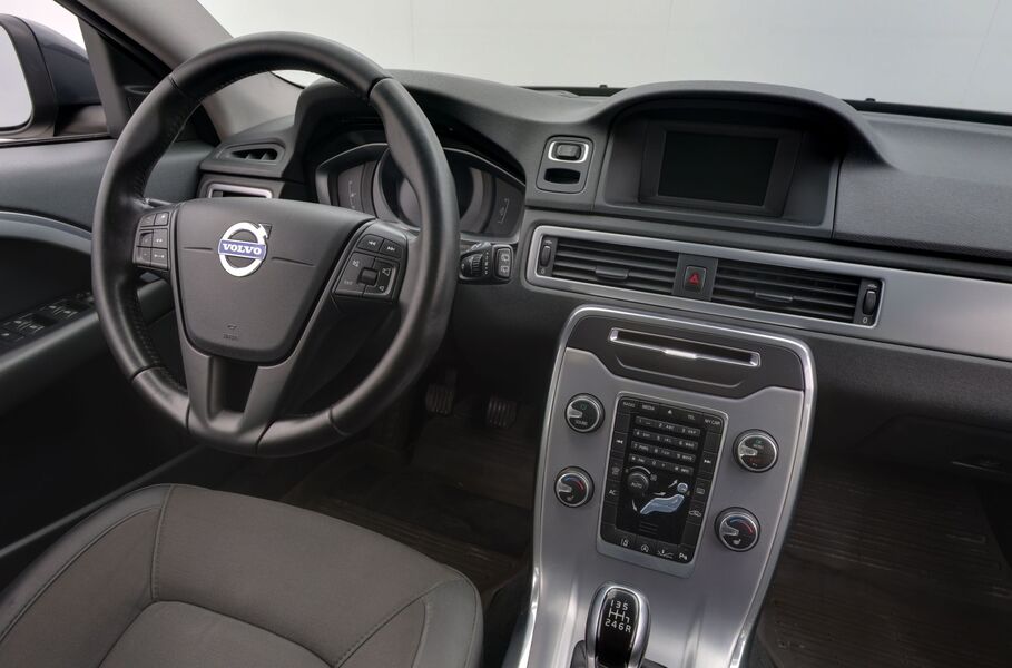 Volvo V70 vaihtoauto