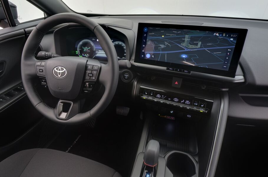 Toyota C-HR vaihtoauto