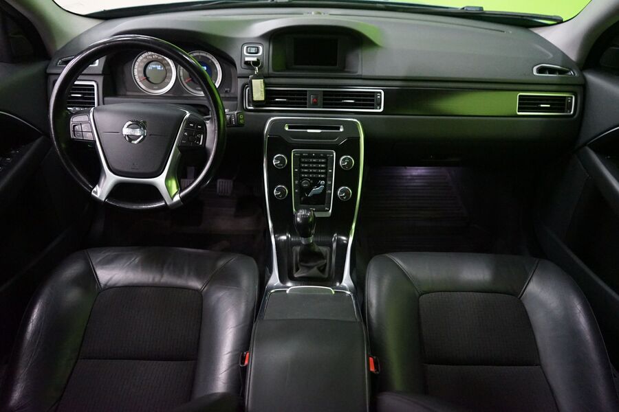 Volvo V70 vaihtoauto