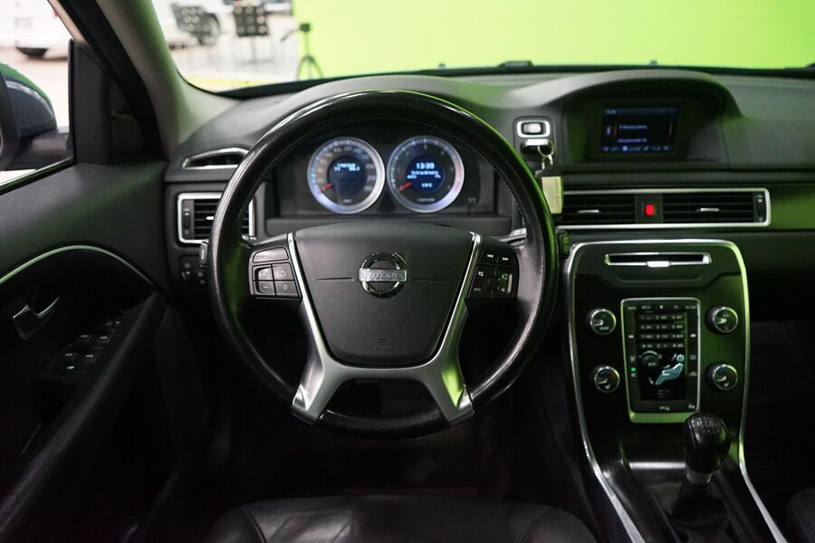 Volvo V70 vaihtoauto