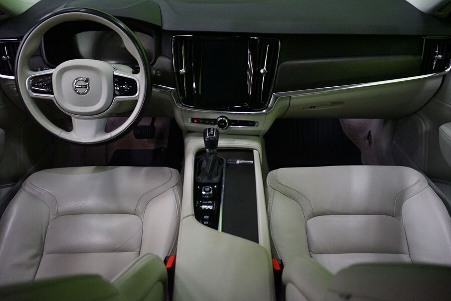 Volvo V90 Cross Country vaihtoauto