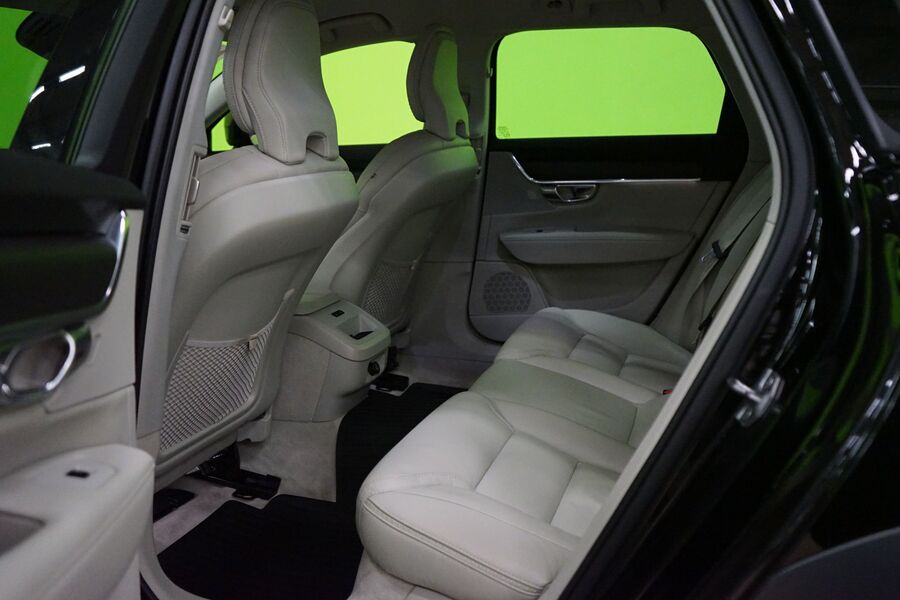 Volvo V90 Cross Country vaihtoauto