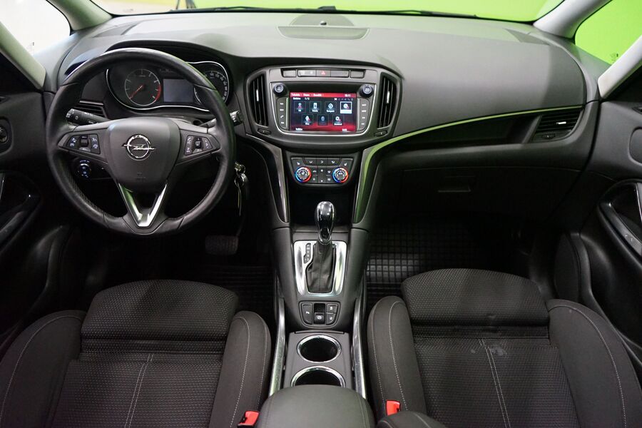 Opel Zafira vaihtoauto
