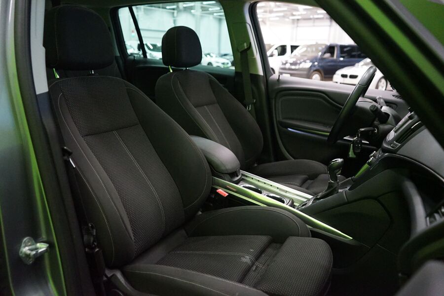Opel Zafira vaihtoauto