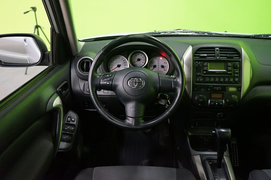 Toyota RAV4 vaihtoauto