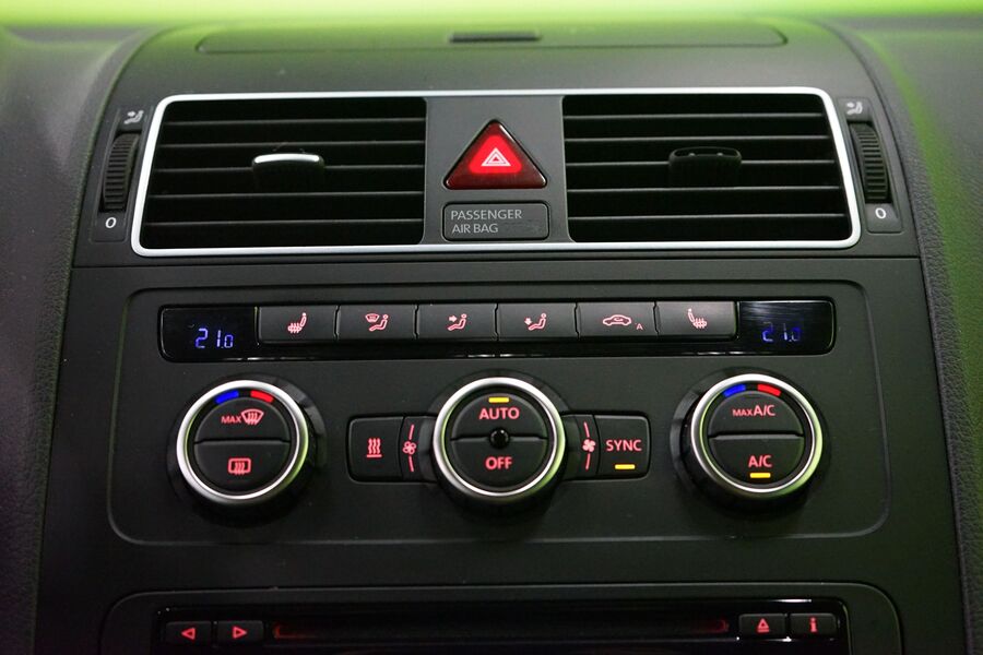 Volkswagen Touran vaihtoauto