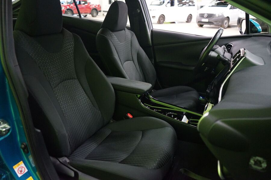 Toyota Prius Plug-in vaihtoauto