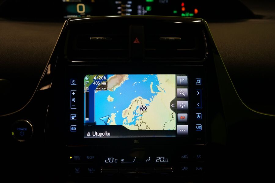 Toyota Prius Plug-in vaihtoauto