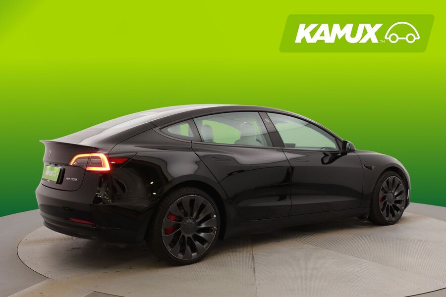 Tesla Model 3 vaihtoauto