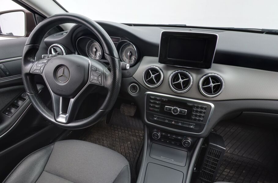 Mercedes-Benz GLA vaihtoauto