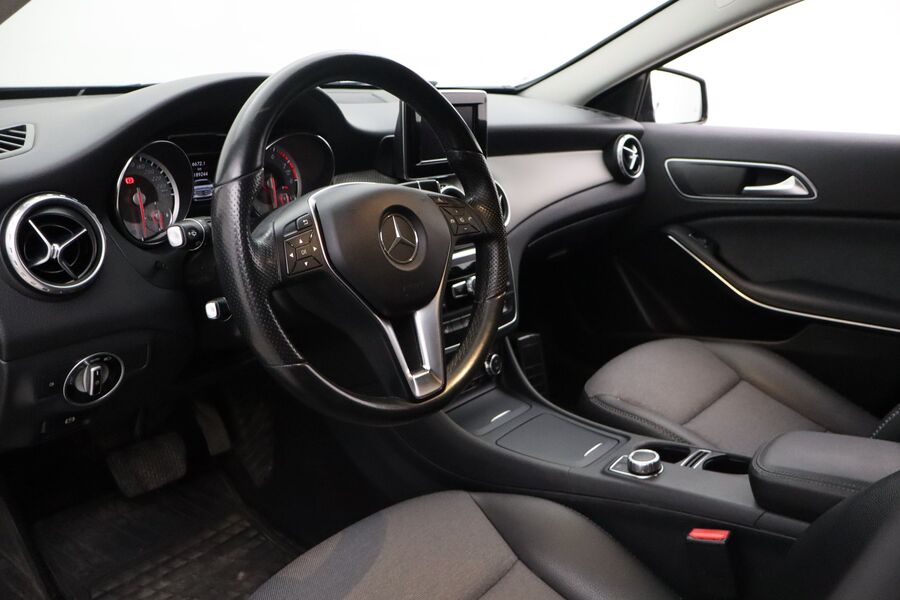 Mercedes-Benz GLA vaihtoauto