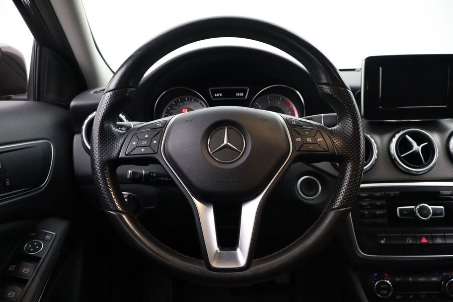 Mercedes-Benz GLA vaihtoauto