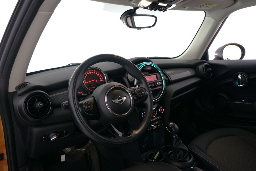 Mini Hatchback vaihtoauto