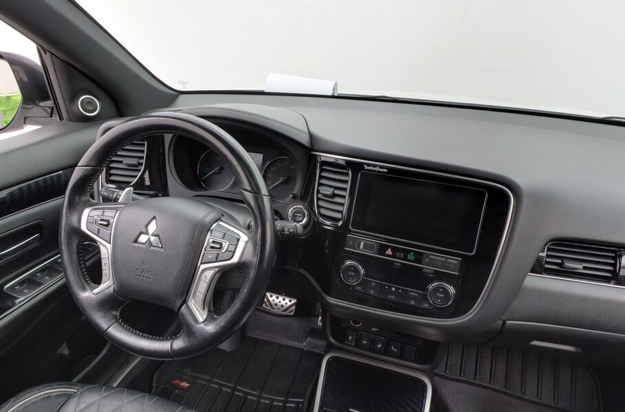 Mitsubishi Outlander PHEV vaihtoauto