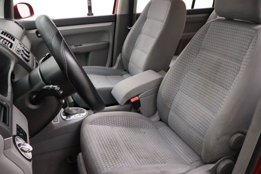 Volkswagen Touran vaihtoauto