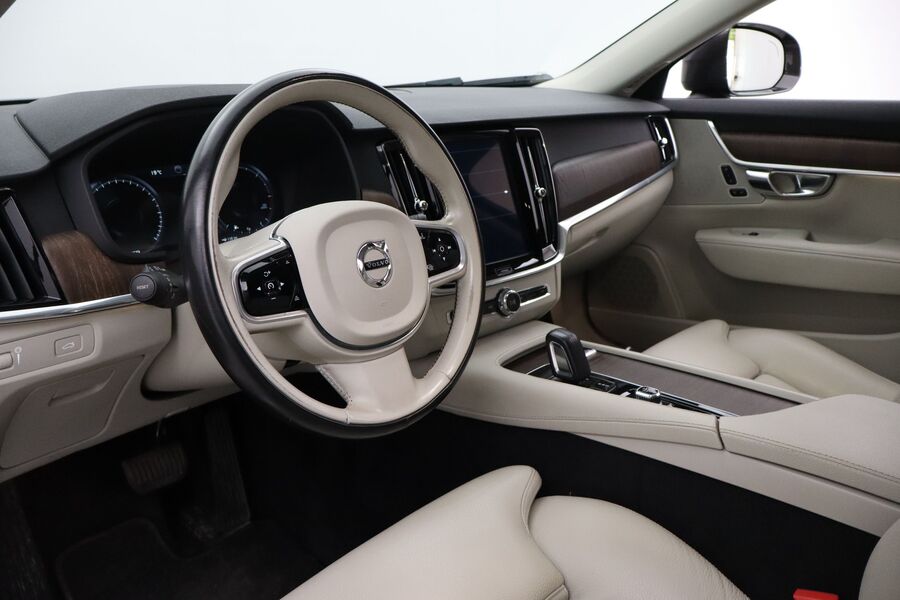 Volvo V90 Cross Country vaihtoauto