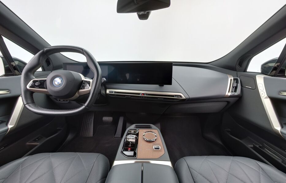 BMW iX vaihtoauto