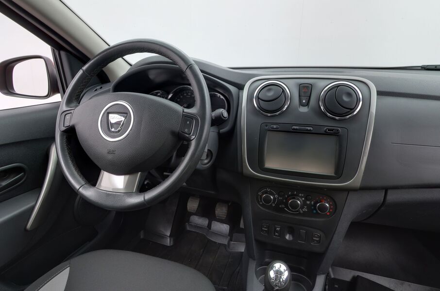 Dacia Sandero vaihtoauto