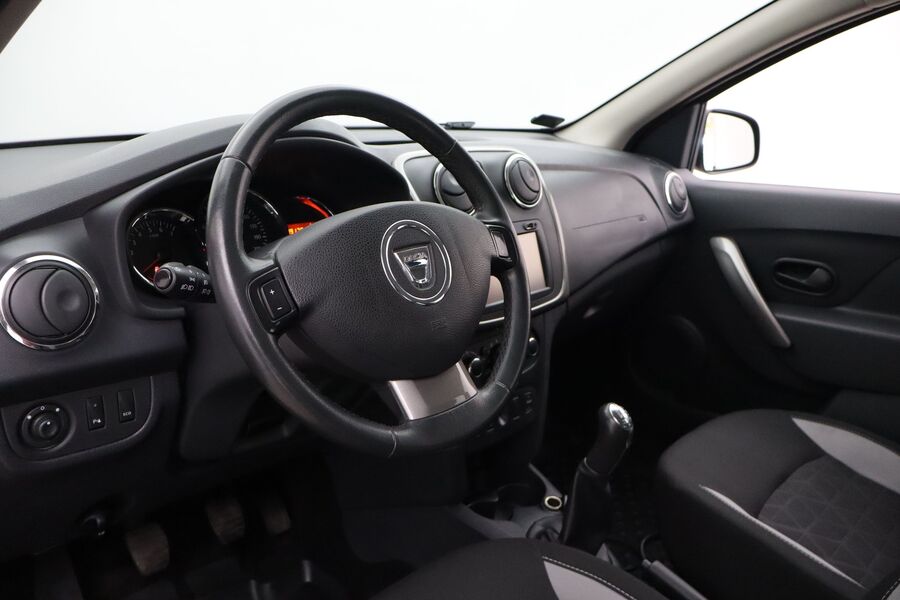 Dacia Sandero vaihtoauto