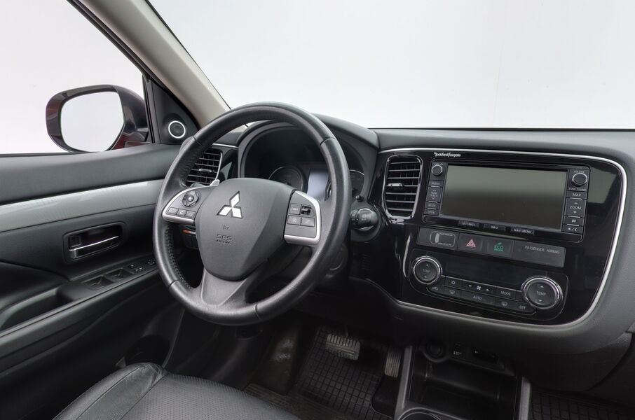 Mitsubishi Outlander PHEV vaihtoauto
