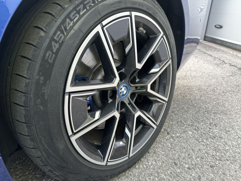 BMW i4 M50 vaihtoauto