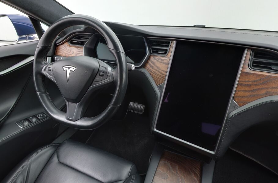 Tesla Model S vaihtoauto