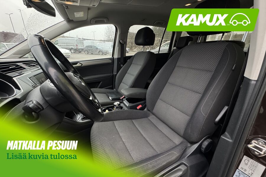 Volkswagen Touran vaihtoauto