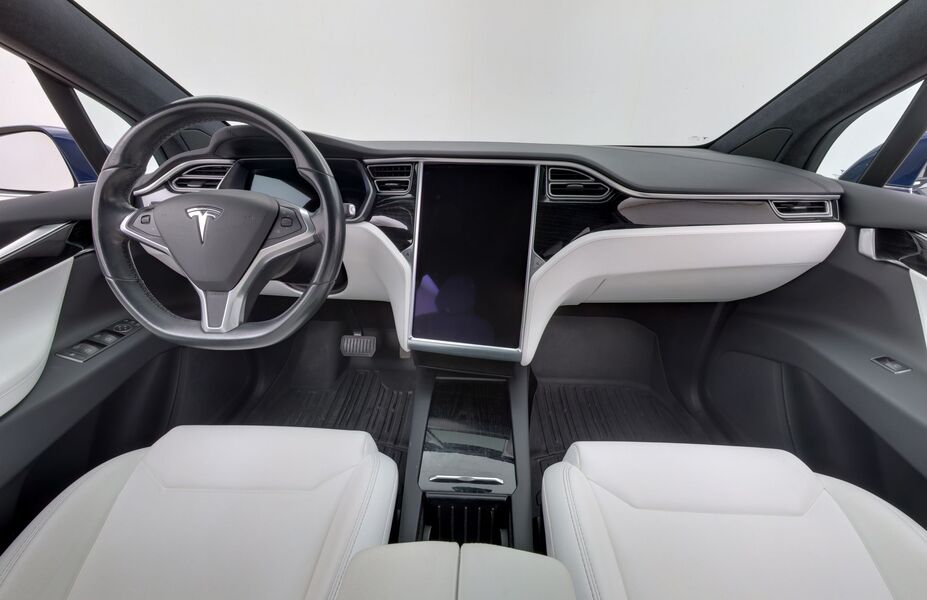 Tesla Model X vaihtoauto