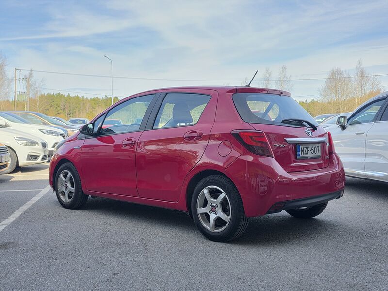 Toyota Yaris vaihtoauto