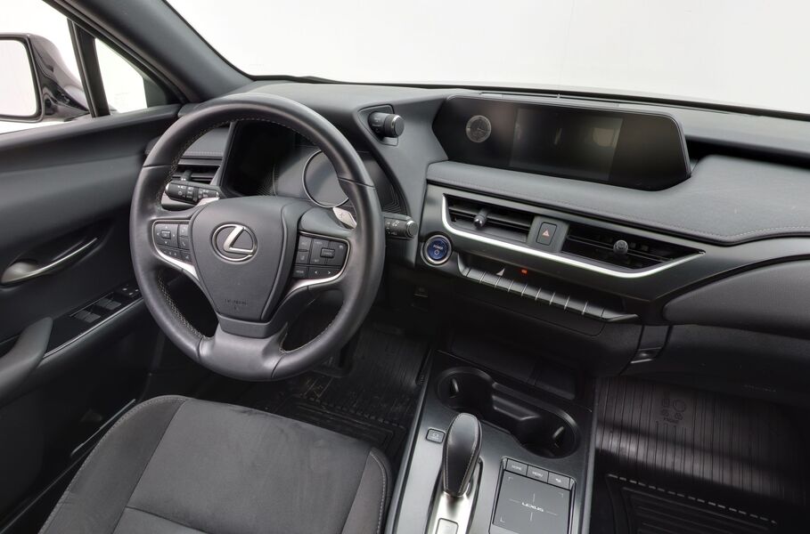 Lexus UX vaihtoauto