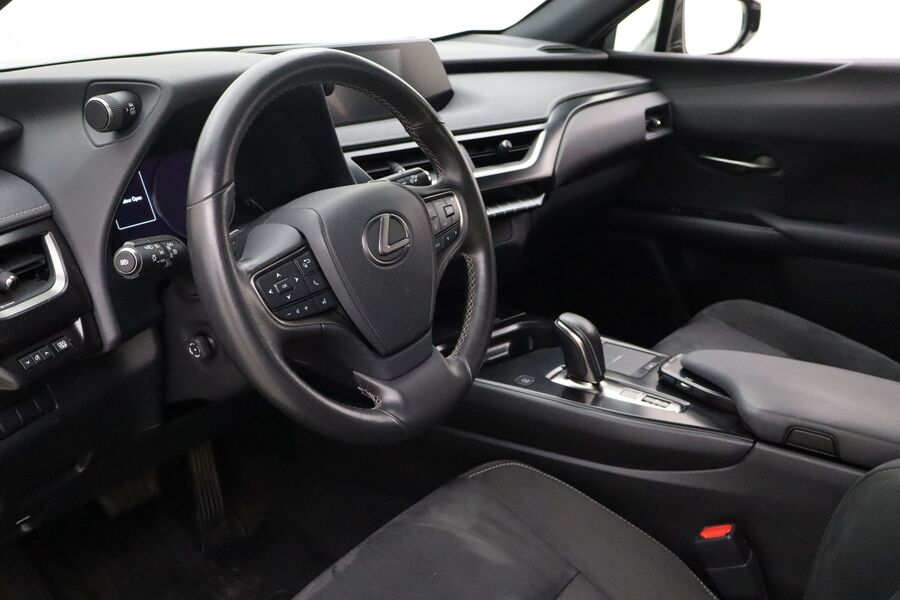 Lexus UX vaihtoauto