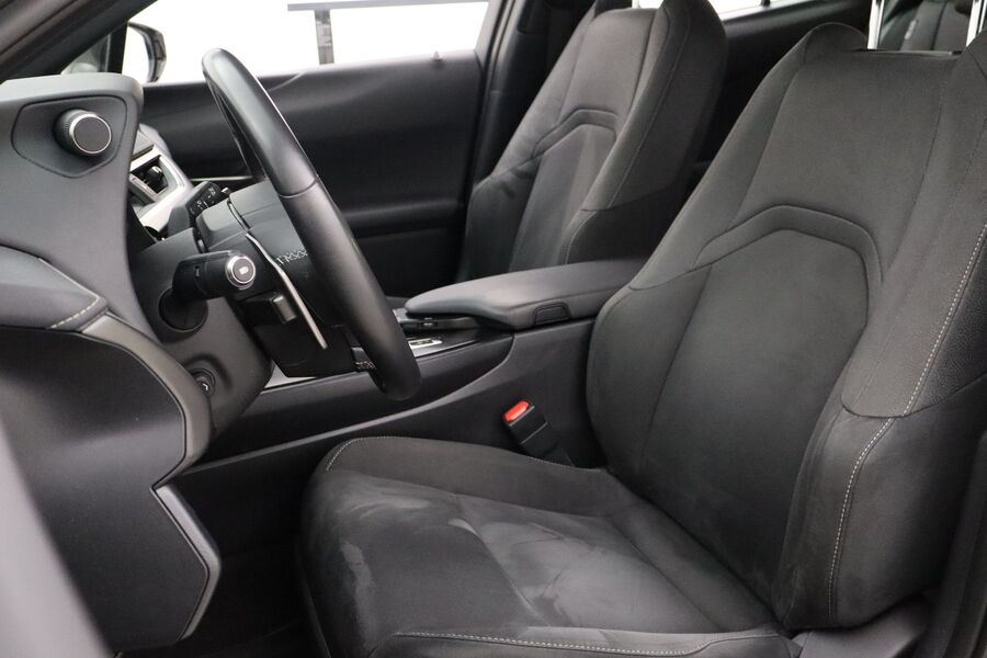 Lexus UX vaihtoauto